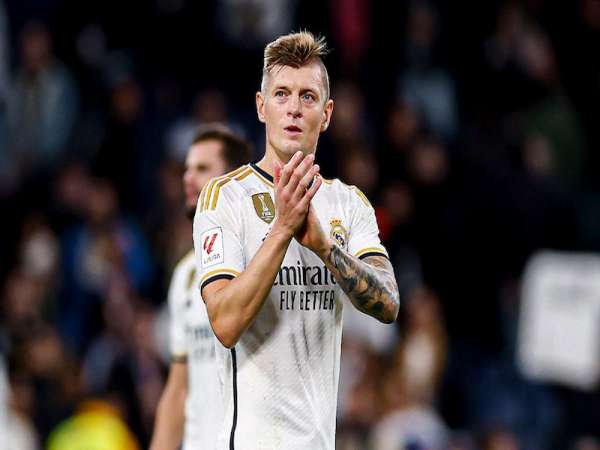 Tiền vệ Toni Kroos